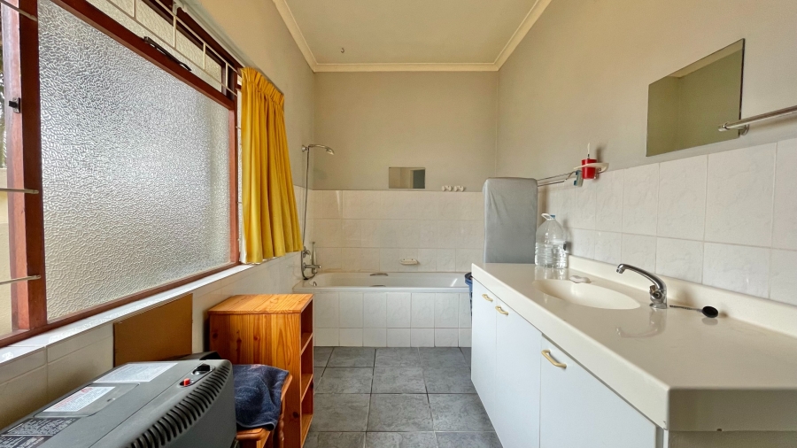 4 Bedroom Property for Sale in Dobson Western Cape